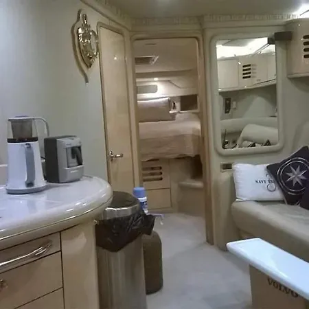 Sea Angel 船屋 库萨达斯